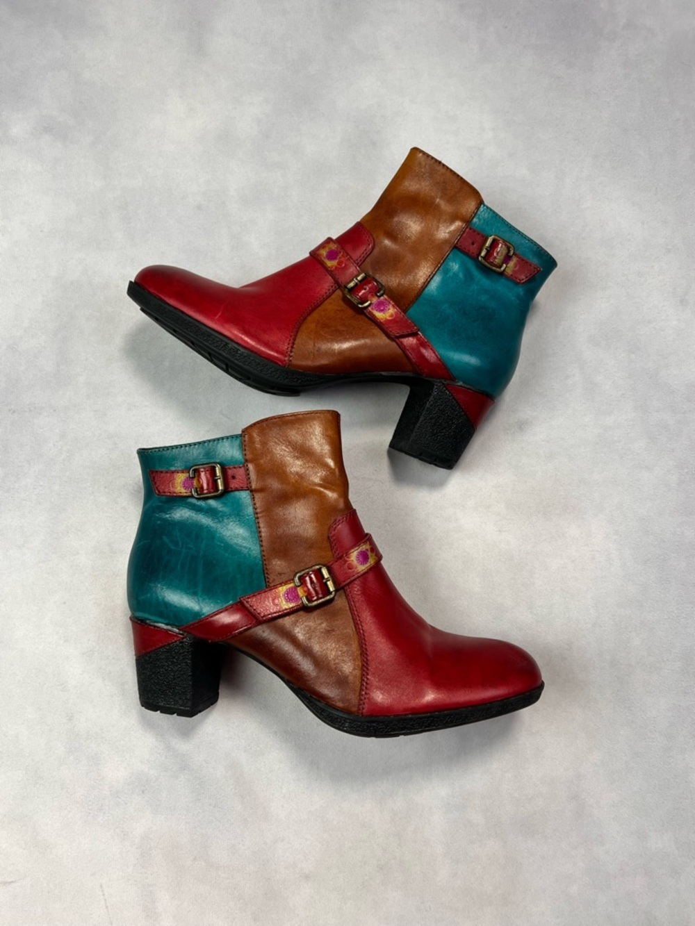 L’artiste heeled ankle boot multi color